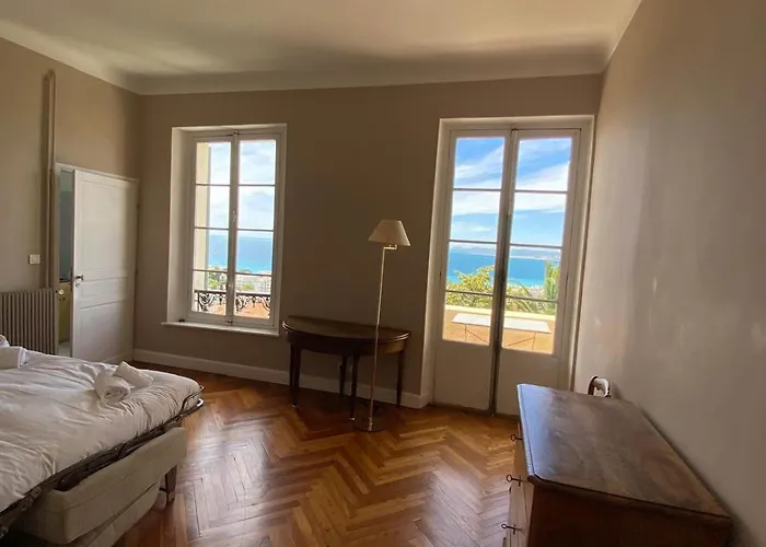 Palmeraie - Magnifique D'epoque Avec Vue 4 Personnes Avec Terrasse Le Port * ניס