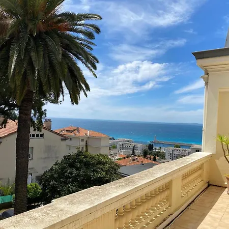 Magnifique D'époque Avec Vue 4 Personnes Avec Terrasse Le Port