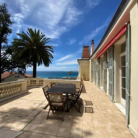 Magnifique D'époque Avec Vue 4 Personnes Avec Terrasse Le Port
